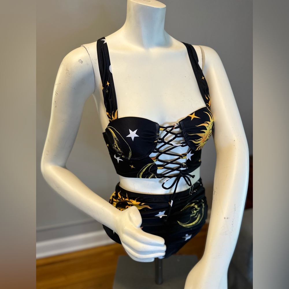 Vintage Inspired Sun & Moon 2 Piece Swim Suit - size S 🔥🔥🔥